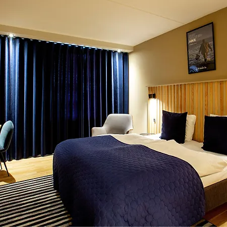 Britannia Hotell 4*