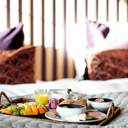 Britannia Hotell 4*